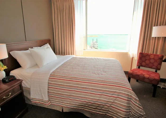 Small Queen Room